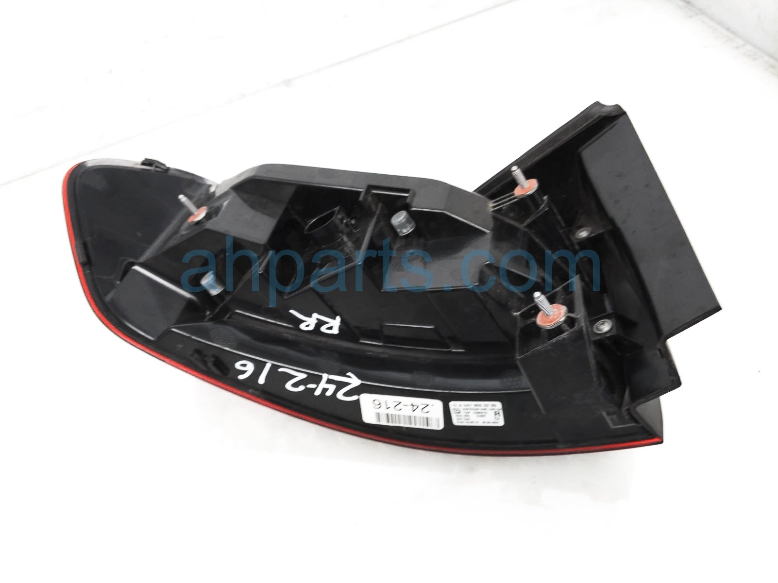 Sold 2022 Mercedes Glb250 Light / Rear Passenger Tail Lamp (on