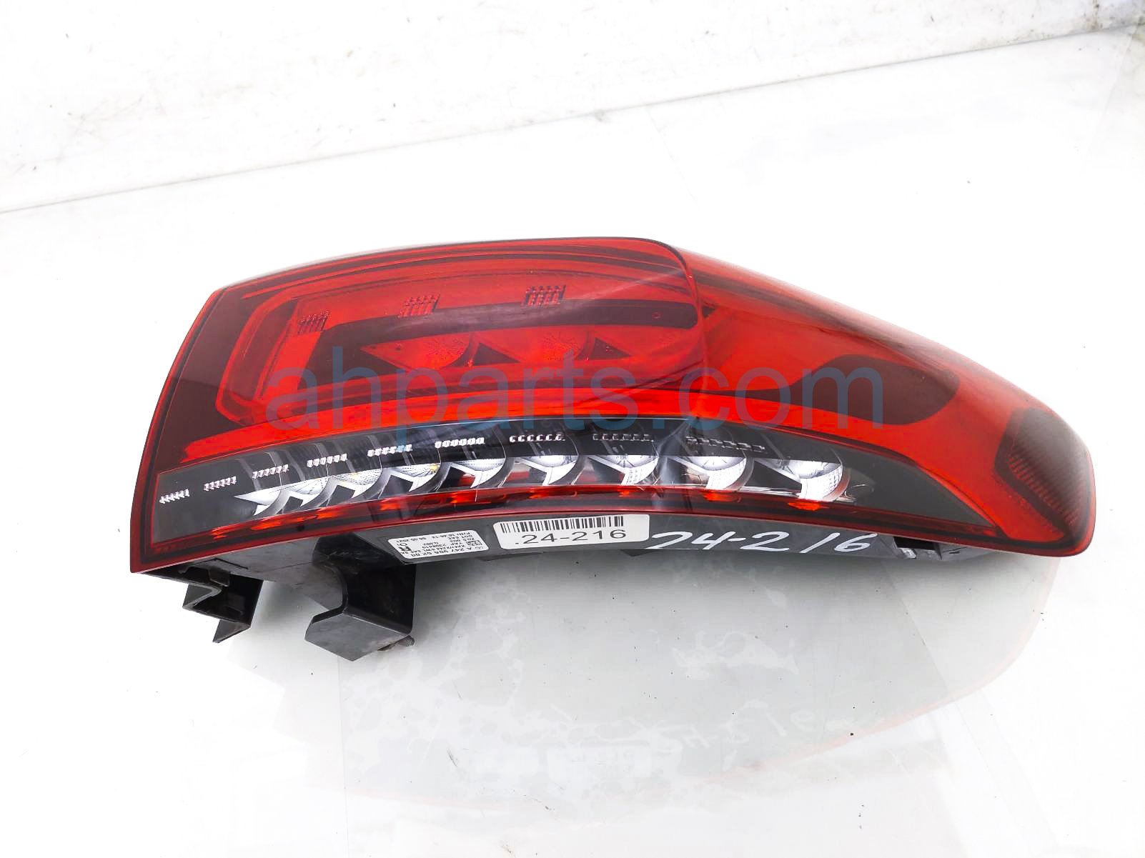 Sold 2022 Mercedes Glb250 Light / Rear Passenger Tail Lamp (on