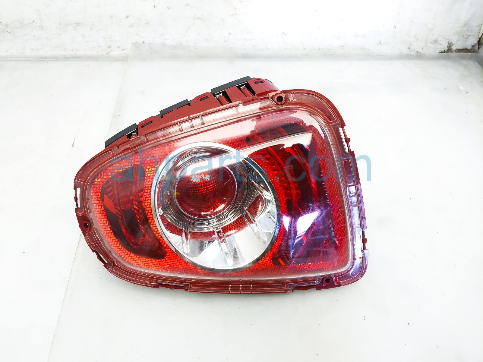 BMW RH SIDE TAIL LAMP / LIGHT - QTR MTD