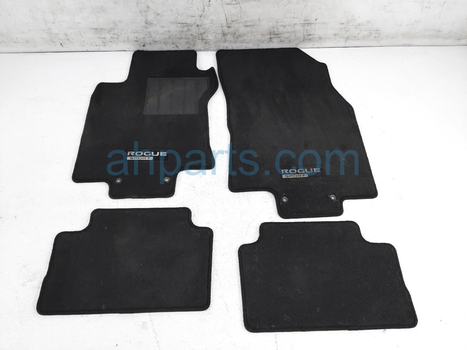 Nissan CARPET FLOOR MATS - SET OF 4 - BLACK