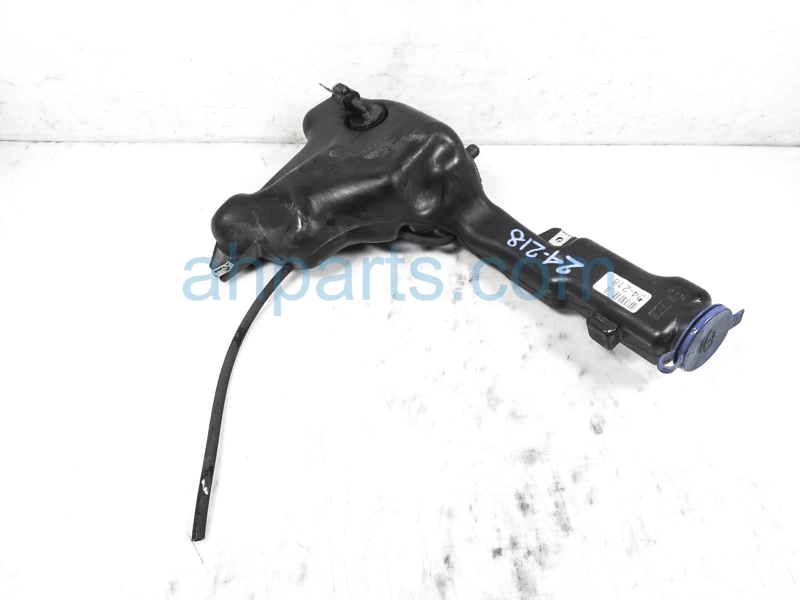 $59 Mercedes WINDSHIELD WASHER RESERVOIR TANK $59 Mercedes WINDSHIELD WASHER RESERVOIR TANK
