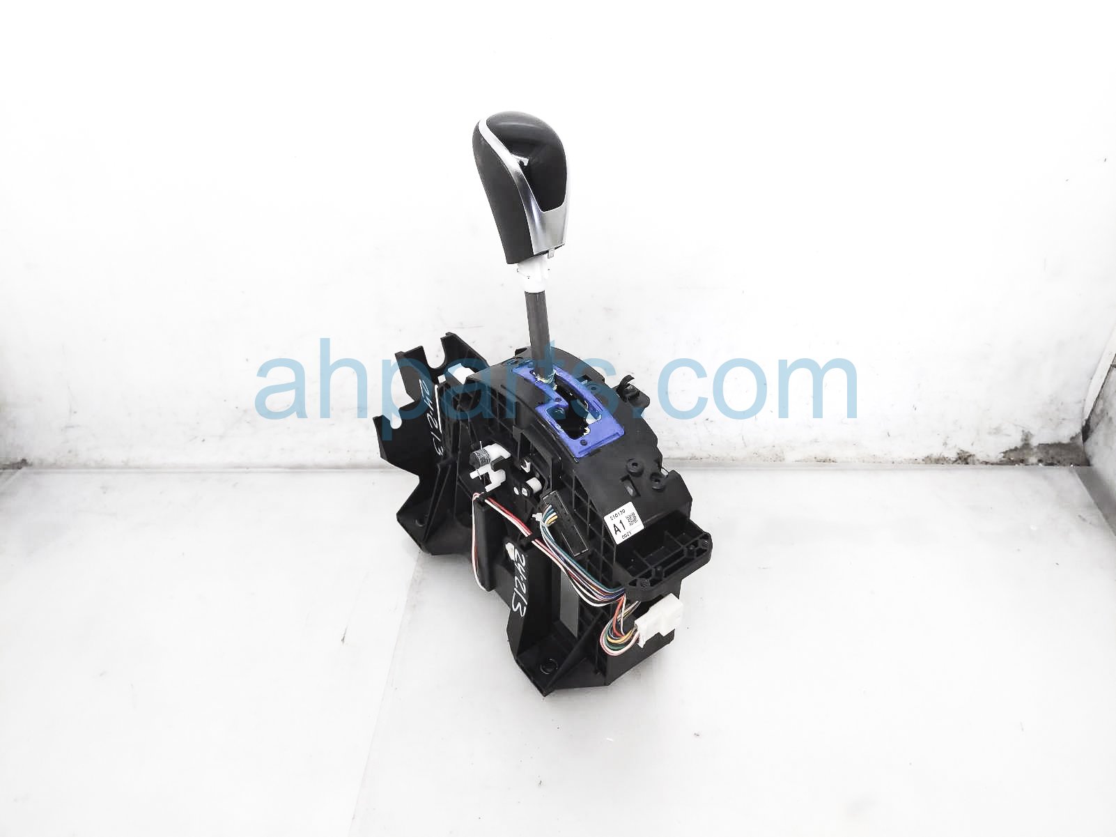 $75 Nissan A/T FLOOR SHIFTER W/KNOB - 2.0L FWD