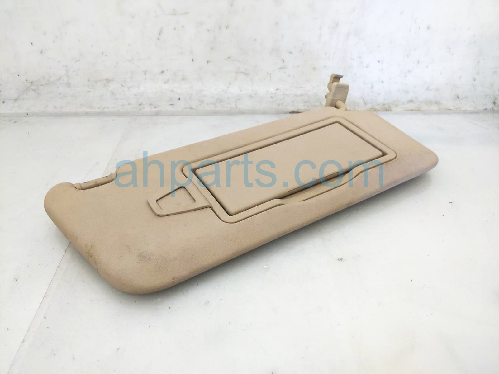 $85 Mercedes PASSENGER SUN VISOR - BEIGE CONV $85 Mercedes PASSENGER SUN VISOR - BEIGE CONV