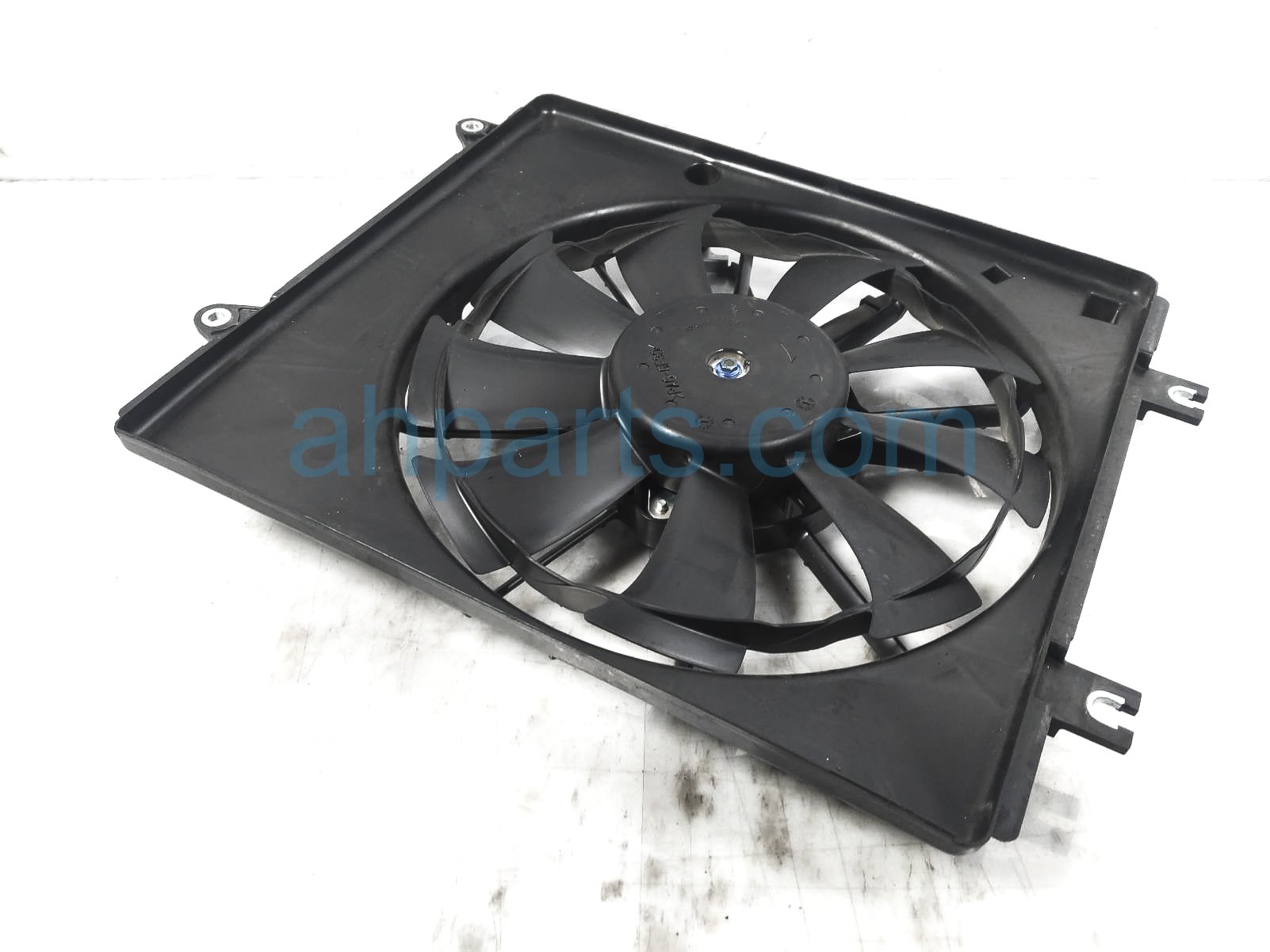 $99 Honda AC CONDENSER FAN ASSEMBLY *