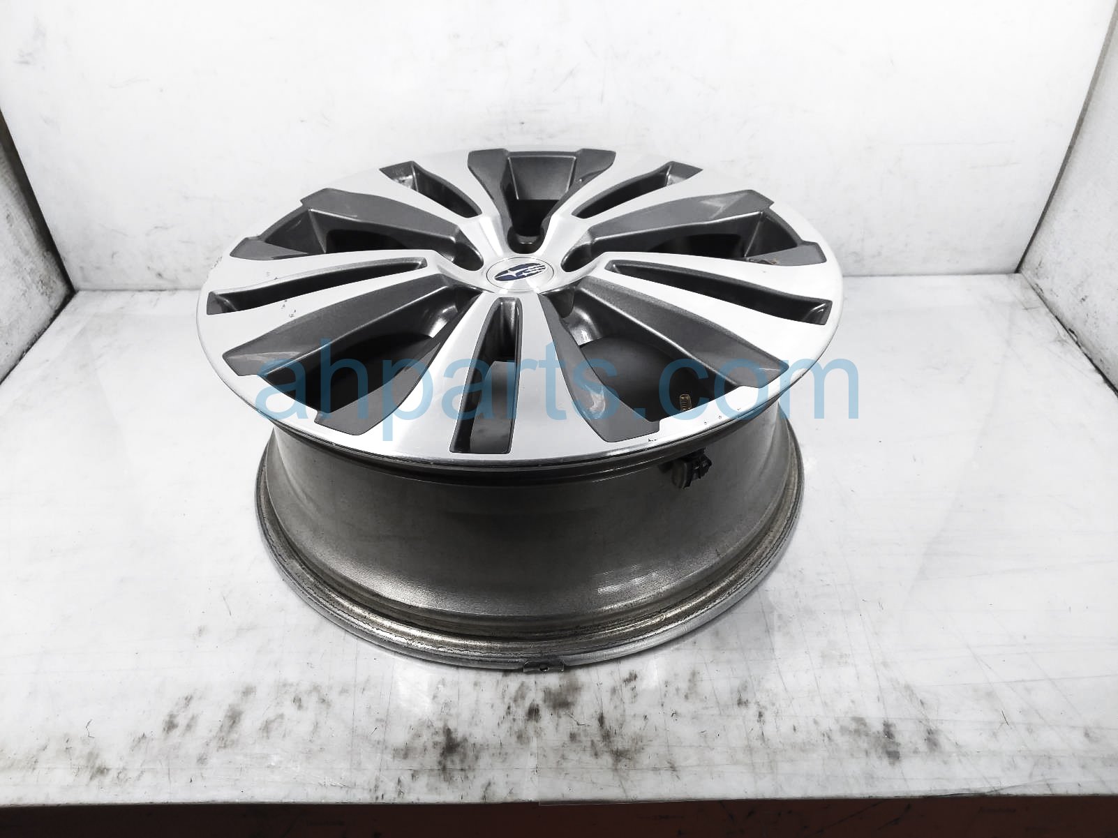 $175 Subaru RR/RH WHEEL / RIM