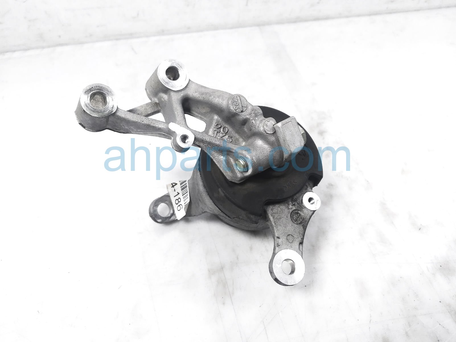 Honda RH ENGINE SIDE MOUNT