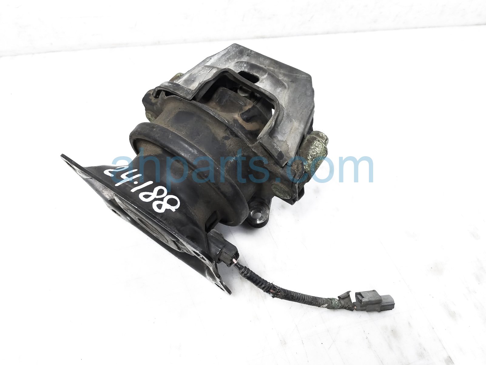 $100 Honda FRONT ENGINE MOUNT - V6 FWD