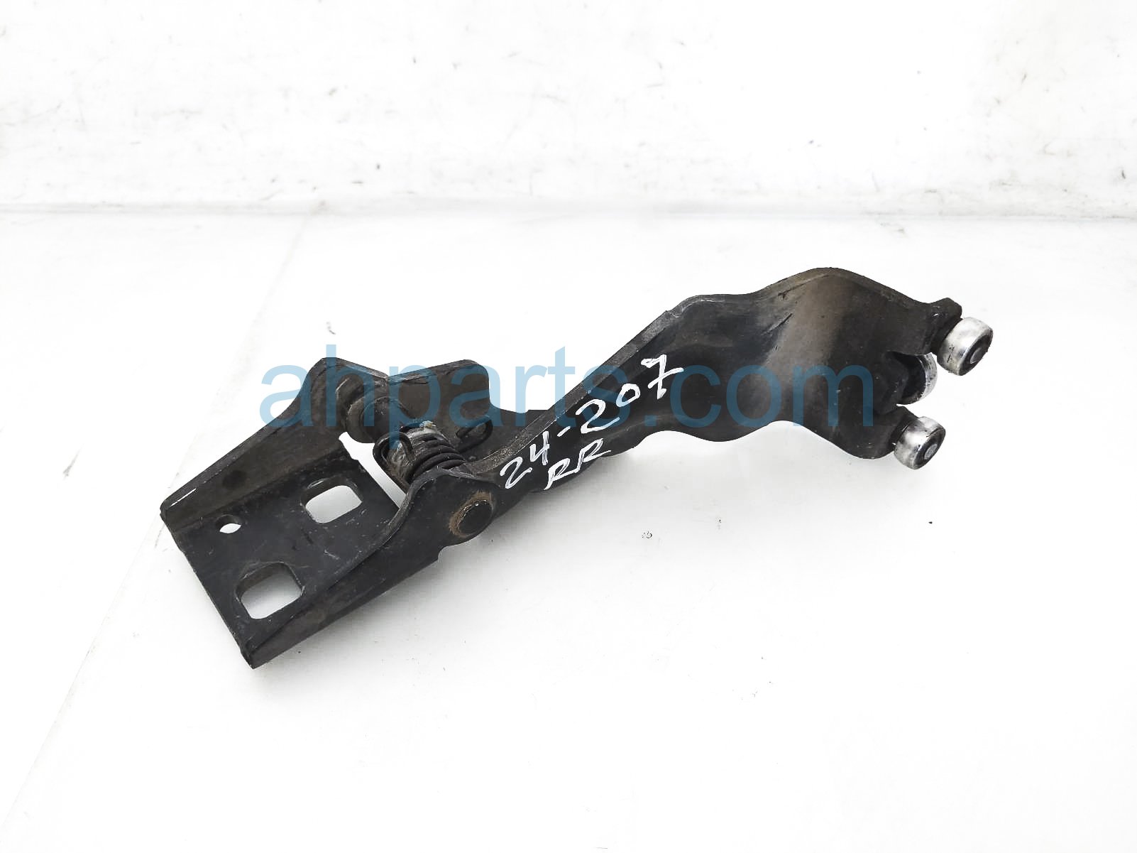 $35 Honda RH CENTER DOOR SLIDING ROLLER HINGE