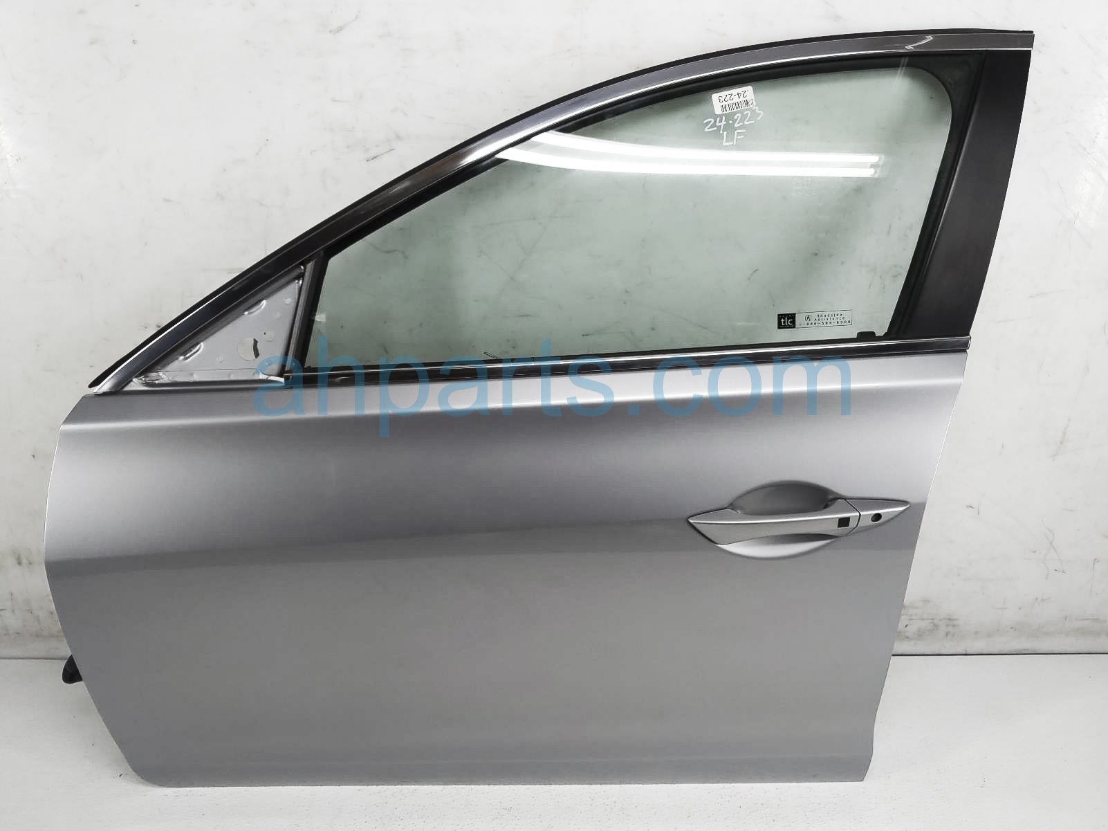 Acura FR/LH DOOR - SILVER - NO MIRROR/TRIM