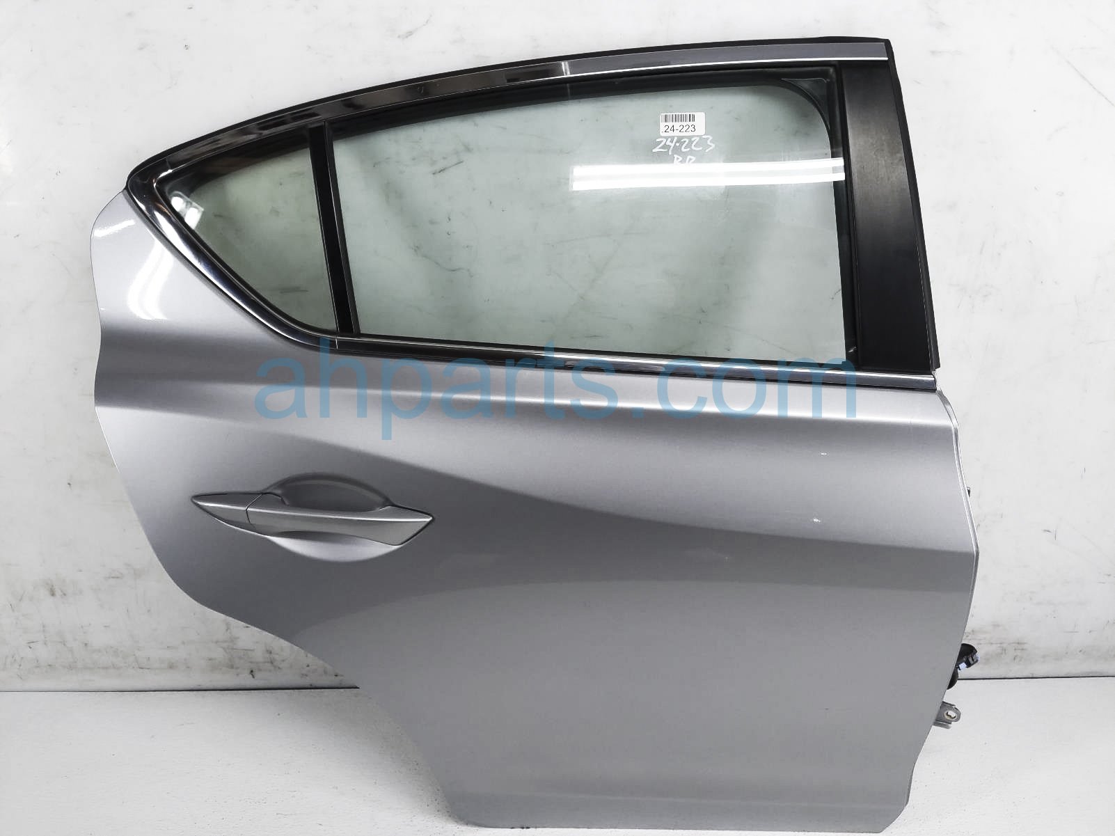 $649 Acura RR/RH DOOR - SILVER - NO INSIDE TRIM