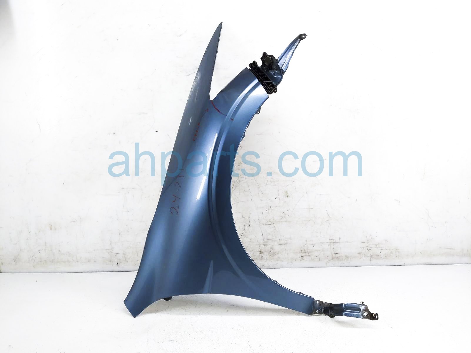 $99 Honda RH FENDER - BLUE $99 Honda RH FENDER - BLUE