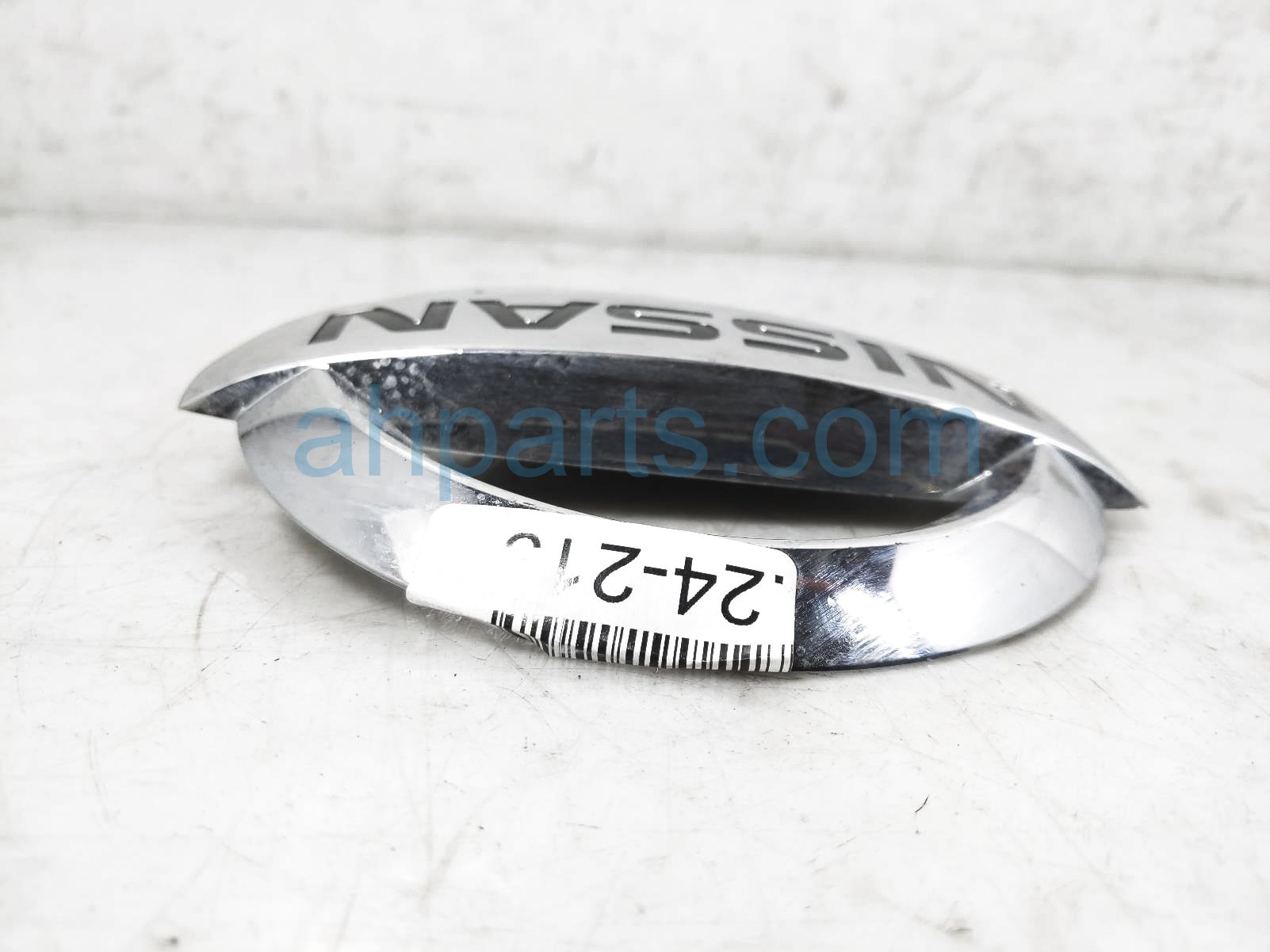thumbnail image 2 of Genuine OEM Nissan Front Grille Emblem (62890-4RA0A) For 2015-2018 Maxima 2 of 4