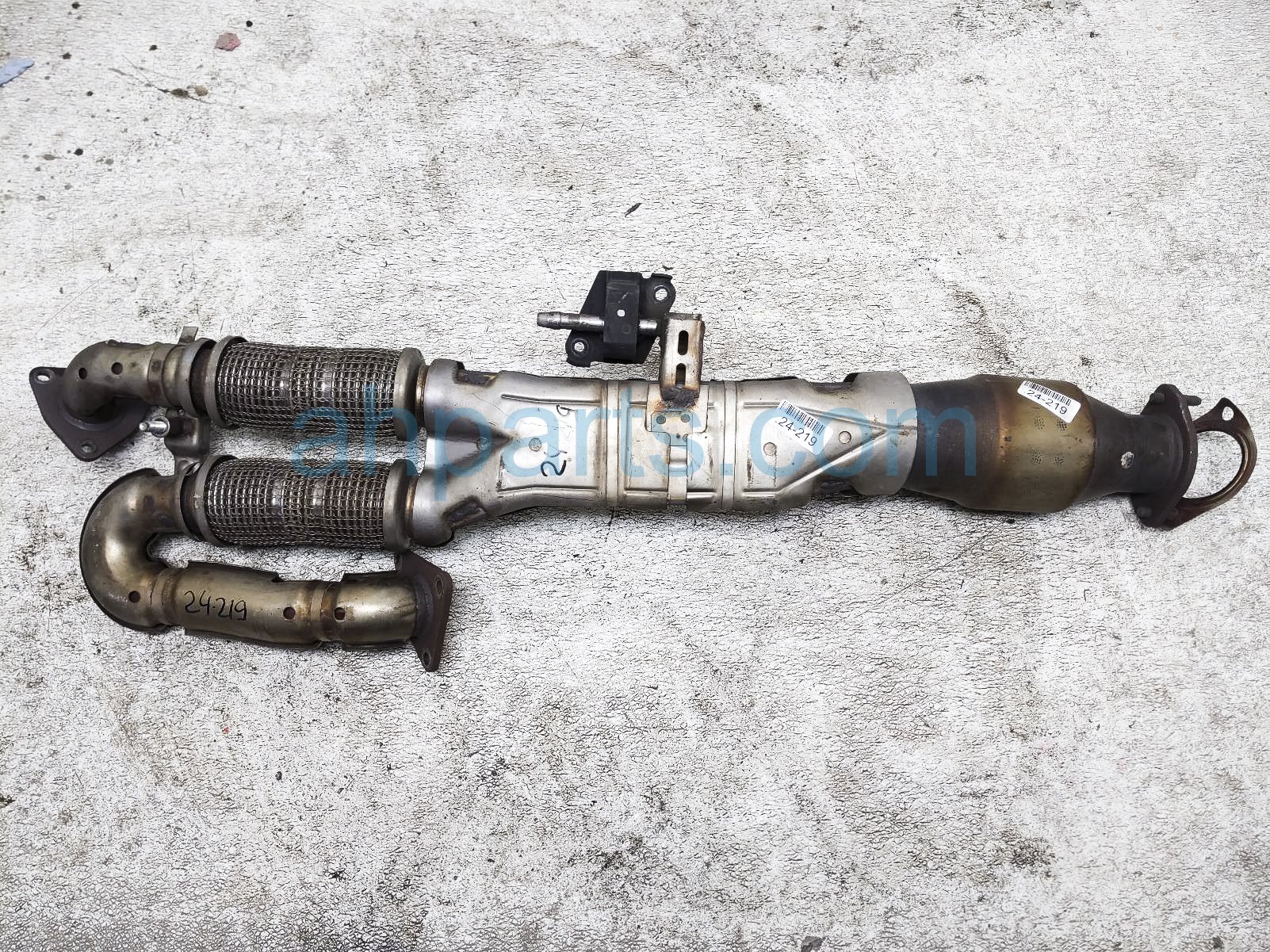 $195 Nissan EXHAUST CONVERTER W/FLEX PIPE - V6 $195 Nissan EXHAUST CONVERTER W/FLEX PIPE - V6