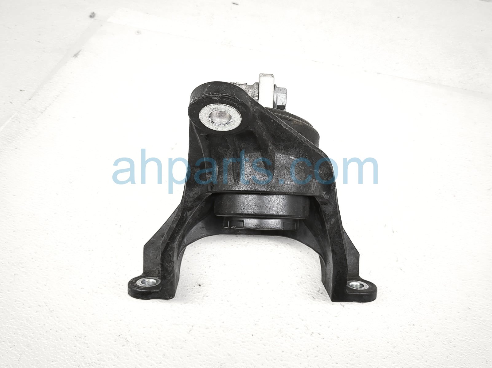 $99 Honda RH SIDE ENGINE MOUNT - 3.5L FWD