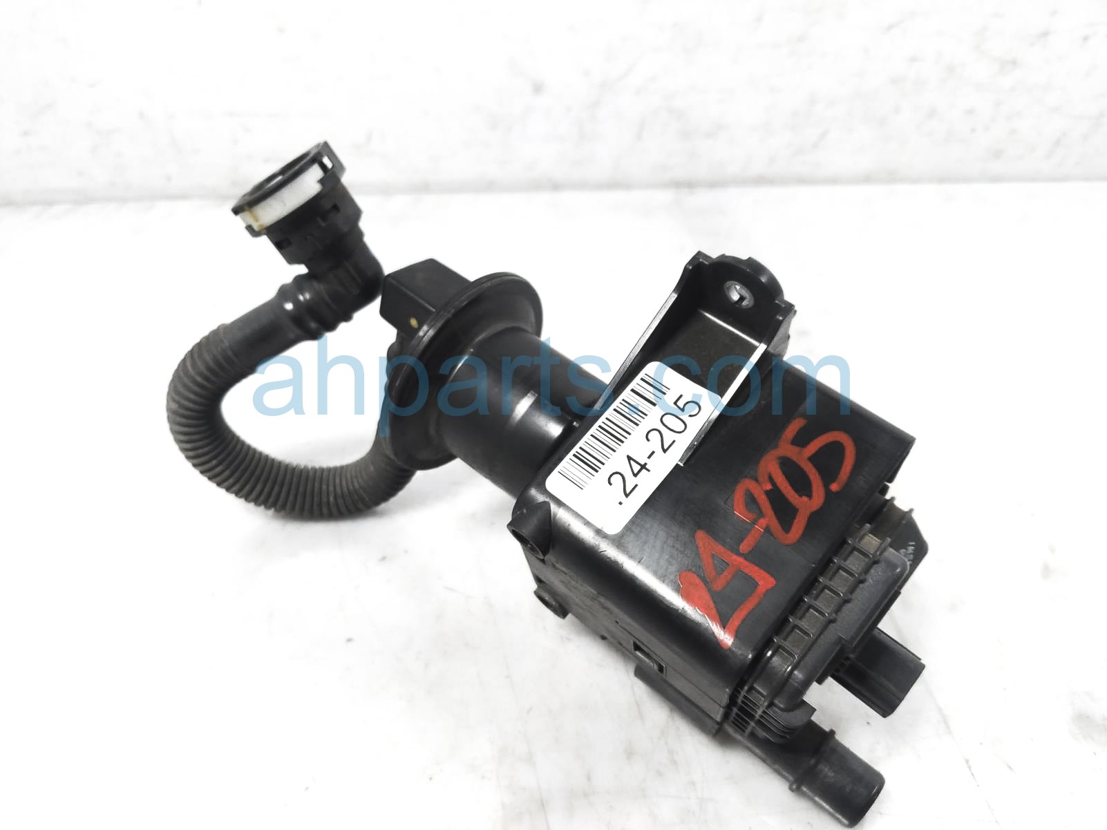 $100 Lexus FUEL VAPOR LEAK DETECTION PUMP