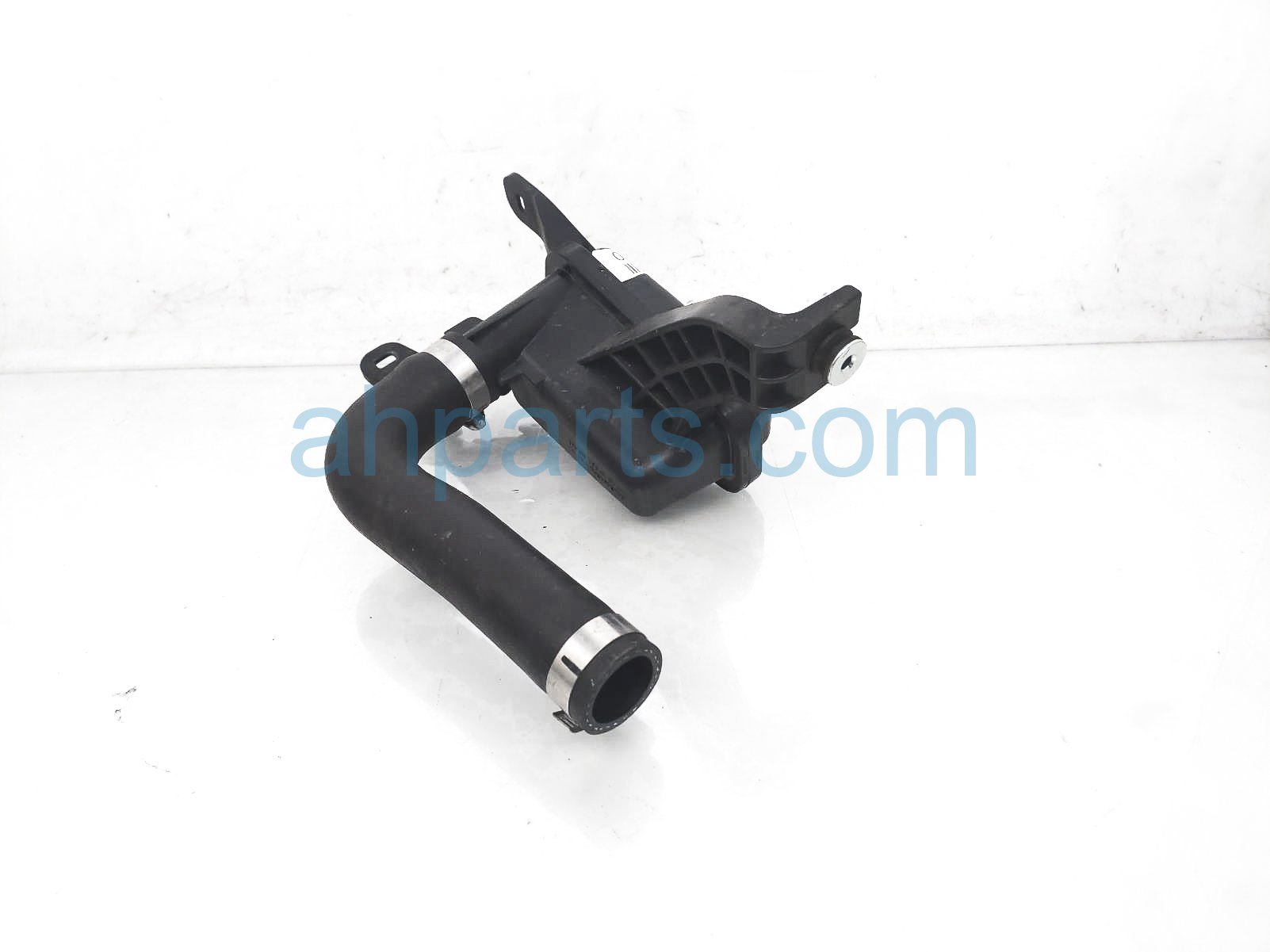 $35 Honda INTERCOOLER RESONATOR CHAMBER - 1.5L $35 Honda INTERCOOLER RESONATOR CHAMBER - 1.5L