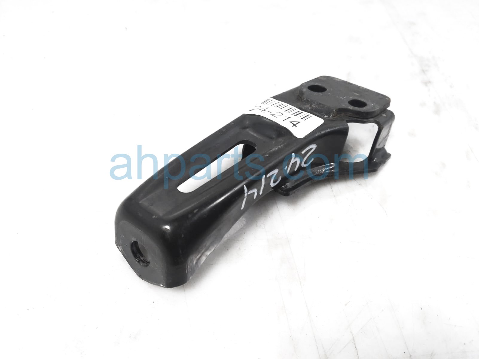 $25 Honda RH ENGINE MOUNT BRACKET $25 Honda RH ENGINE MOUNT BRACKET