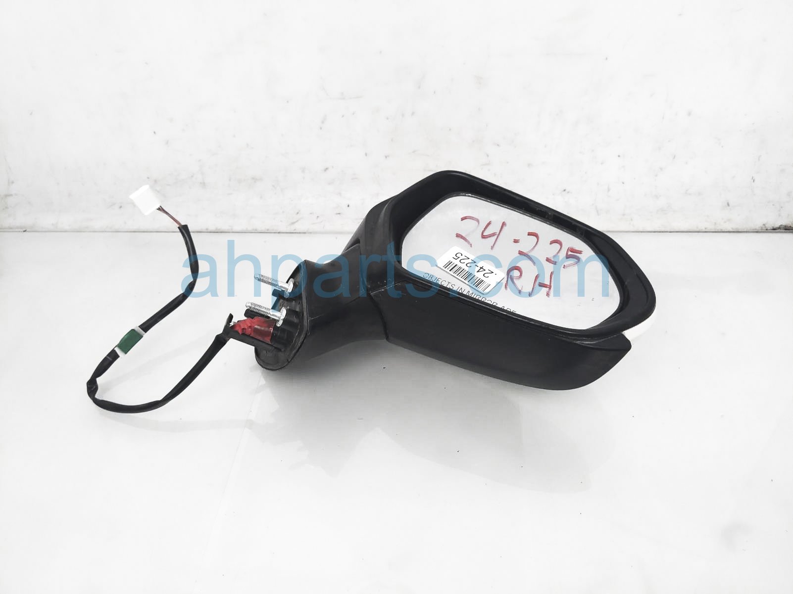 $165 Toyota RH SIDE VIEW MIRROR - WHITE