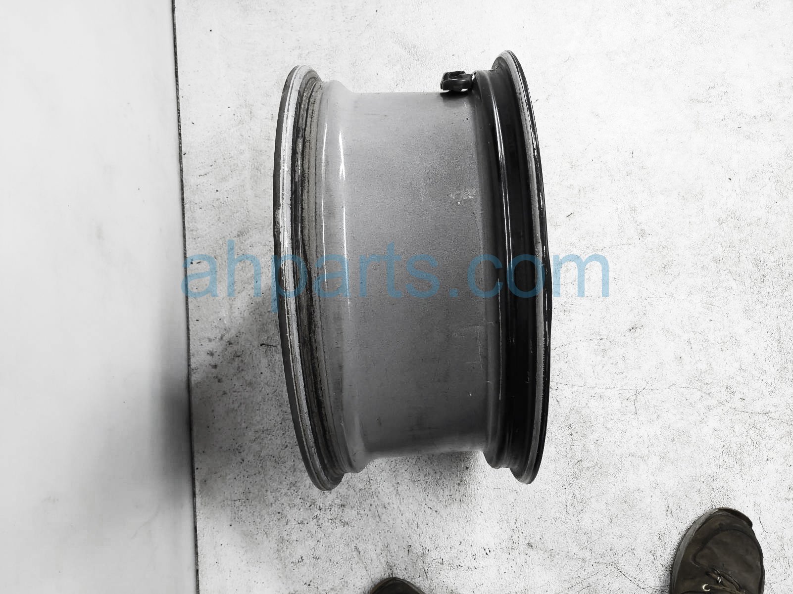 $179 Toyota FR/RH WHEEL / RIM $179 Toyota FR/RH WHEEL / RIM