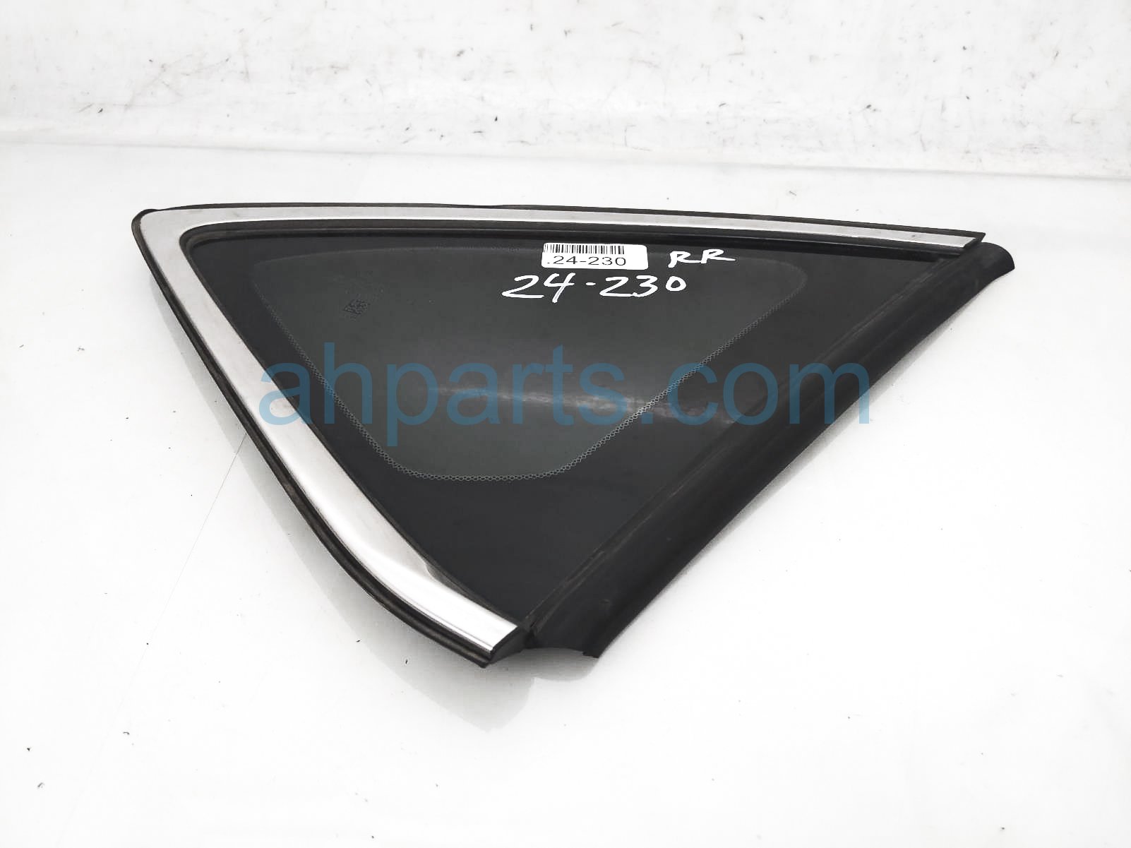 $75 Acura RH QUARTER WINDOW GLASS $75 Acura RH QUARTER WINDOW GLASS