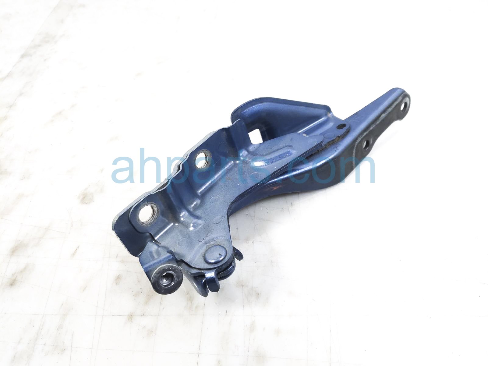 $20 Subaru FR/LH HOOD HINGE - BLUE $20 Subaru FR/LH HOOD HINGE - BLUE