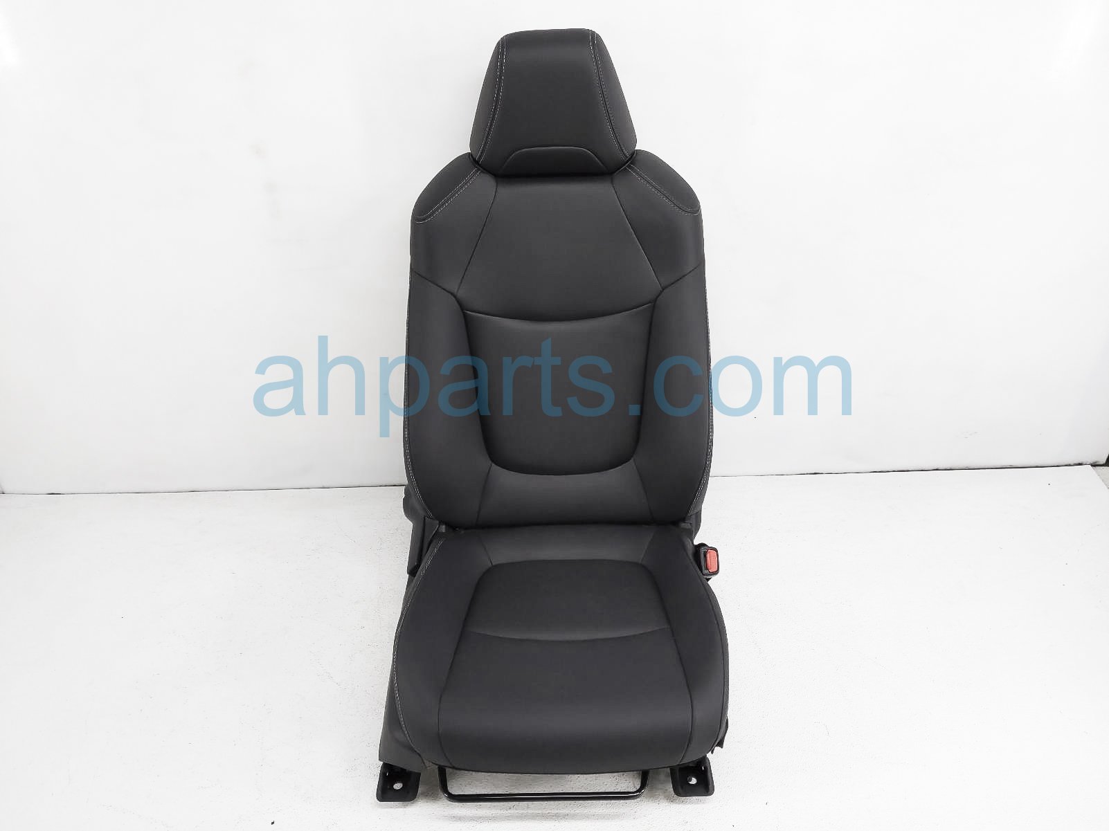 $299 Toyota FR/RH SEAT - BLACK - W/ AIRBAG