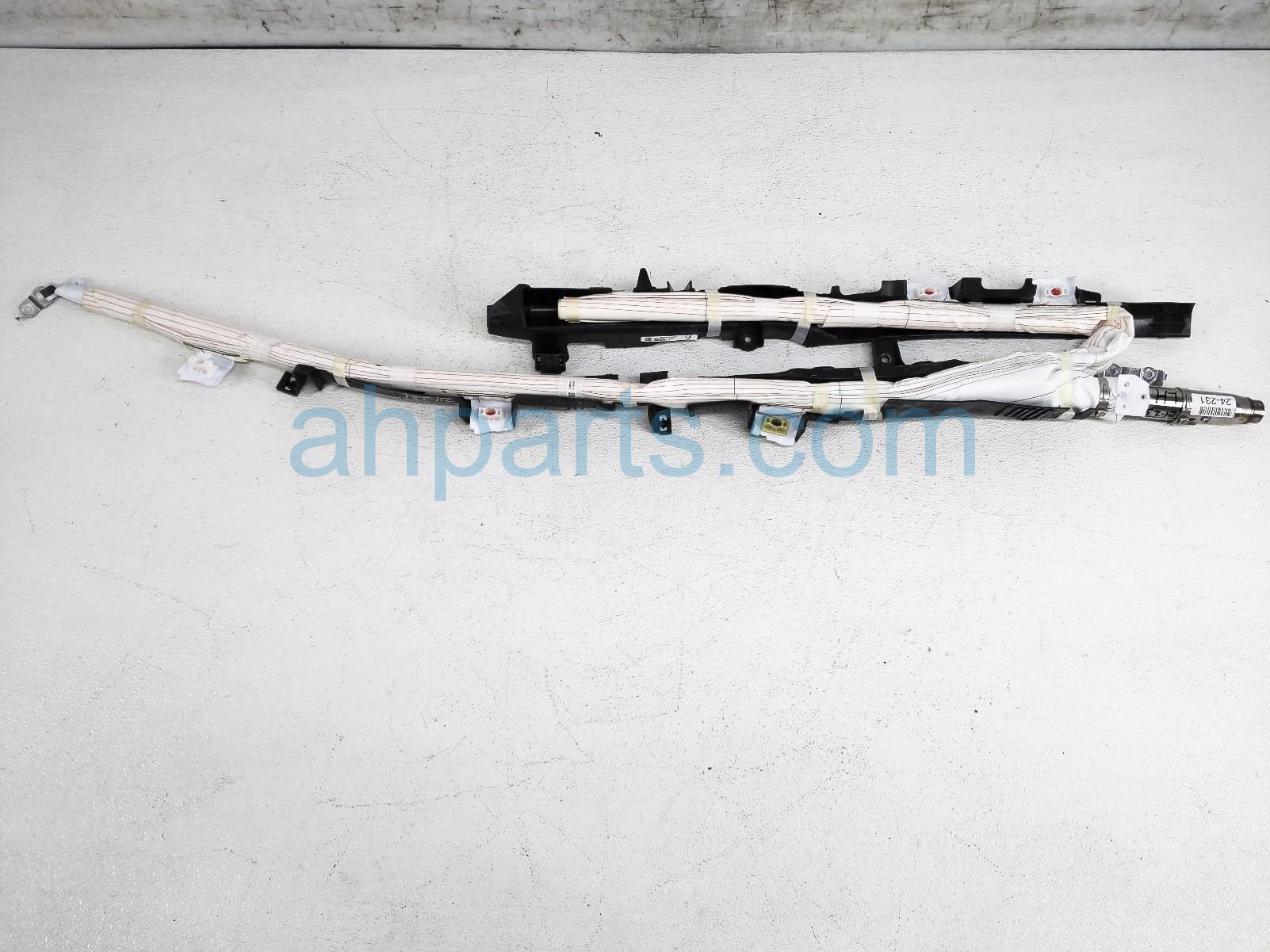 $649 Toyota DRIVER ROOF CURTAIN AIRBAG $649 Toyota DRIVER ROOF CURTAIN AIRBAG