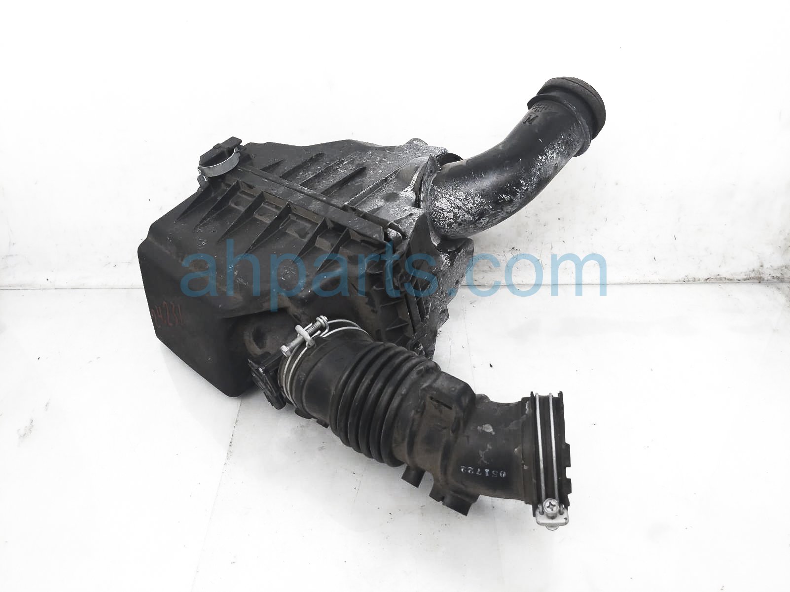 $325 Toyota AIR CLEANER INTAKE BOX + AIR TUBE