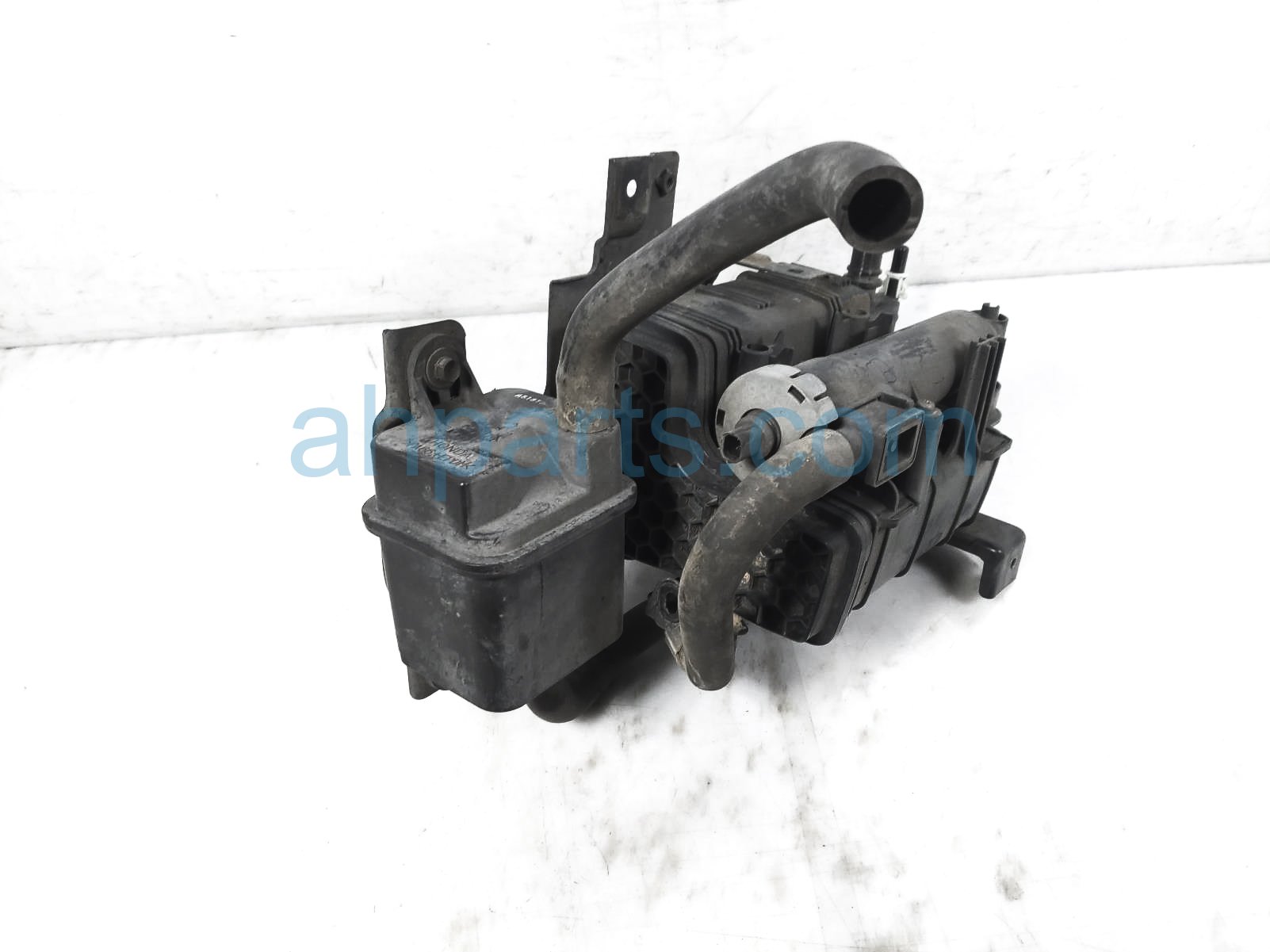 $195 Honda FUEL VAPOR CHARCOAL CANSITER ASSY $195 Honda FUEL VAPOR CHARCOAL CANSITER ASSY