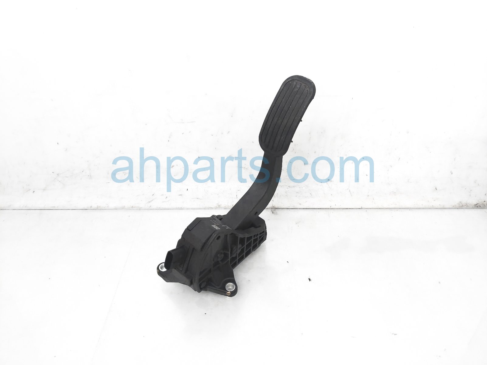 $99 Toyota GAS / ACCELERATOR PEDAL ASSY $99 Toyota GAS / ACCELERATOR PEDAL ASSY