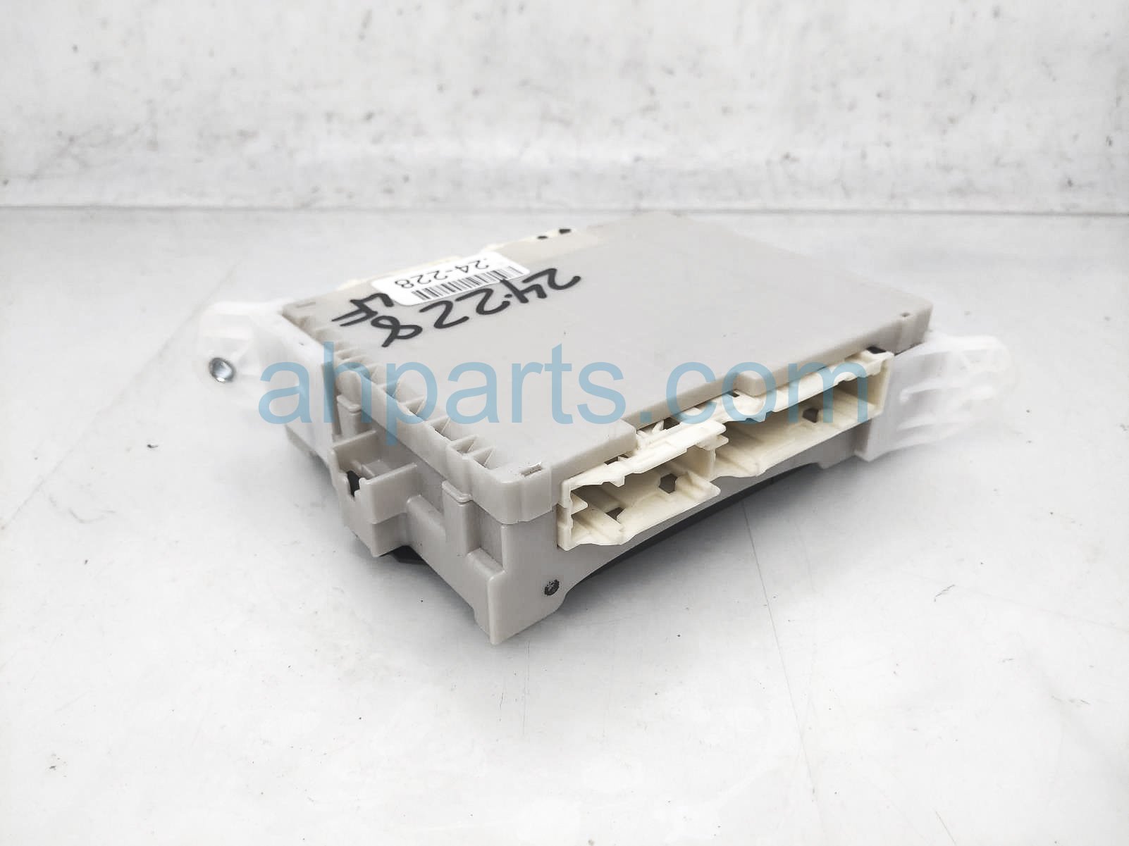 $199 Toyota MULTIPLEX NETWORK JUNCTION UNIT $199 Toyota MULTIPLEX NETWORK JUNCTION UNIT