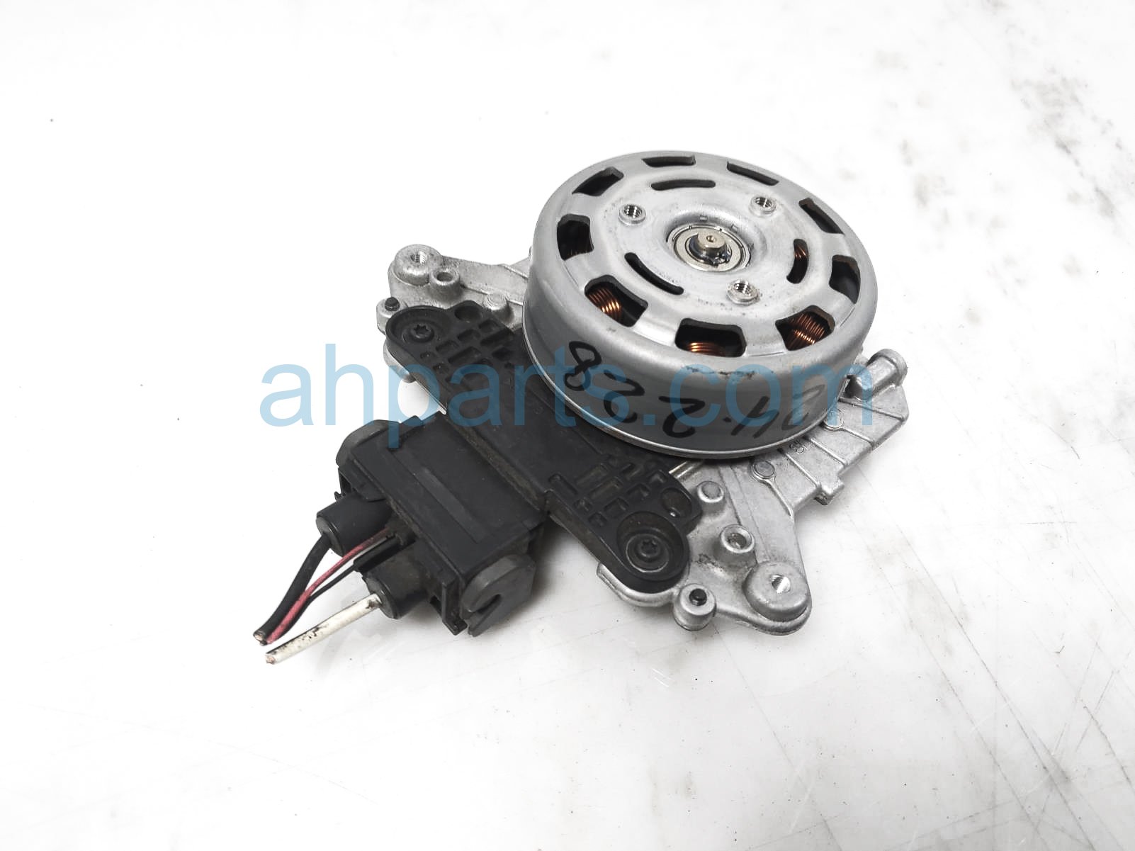 $225 Toyota FAN MOTOR ONLY - 2.4L RWD $225 Toyota FAN MOTOR ONLY - 2.4L RWD
