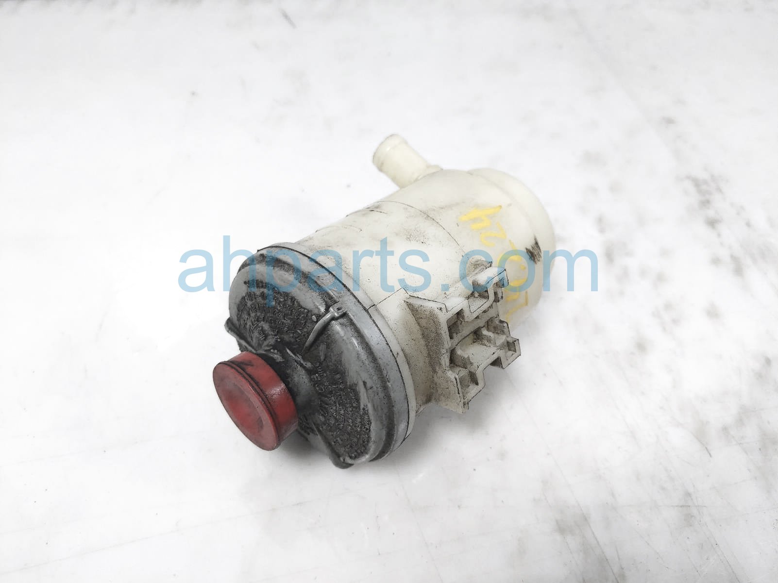 $10 Honda POWER STEERING RESERVOIR TANK $10 Honda POWER STEERING RESERVOIR TANK