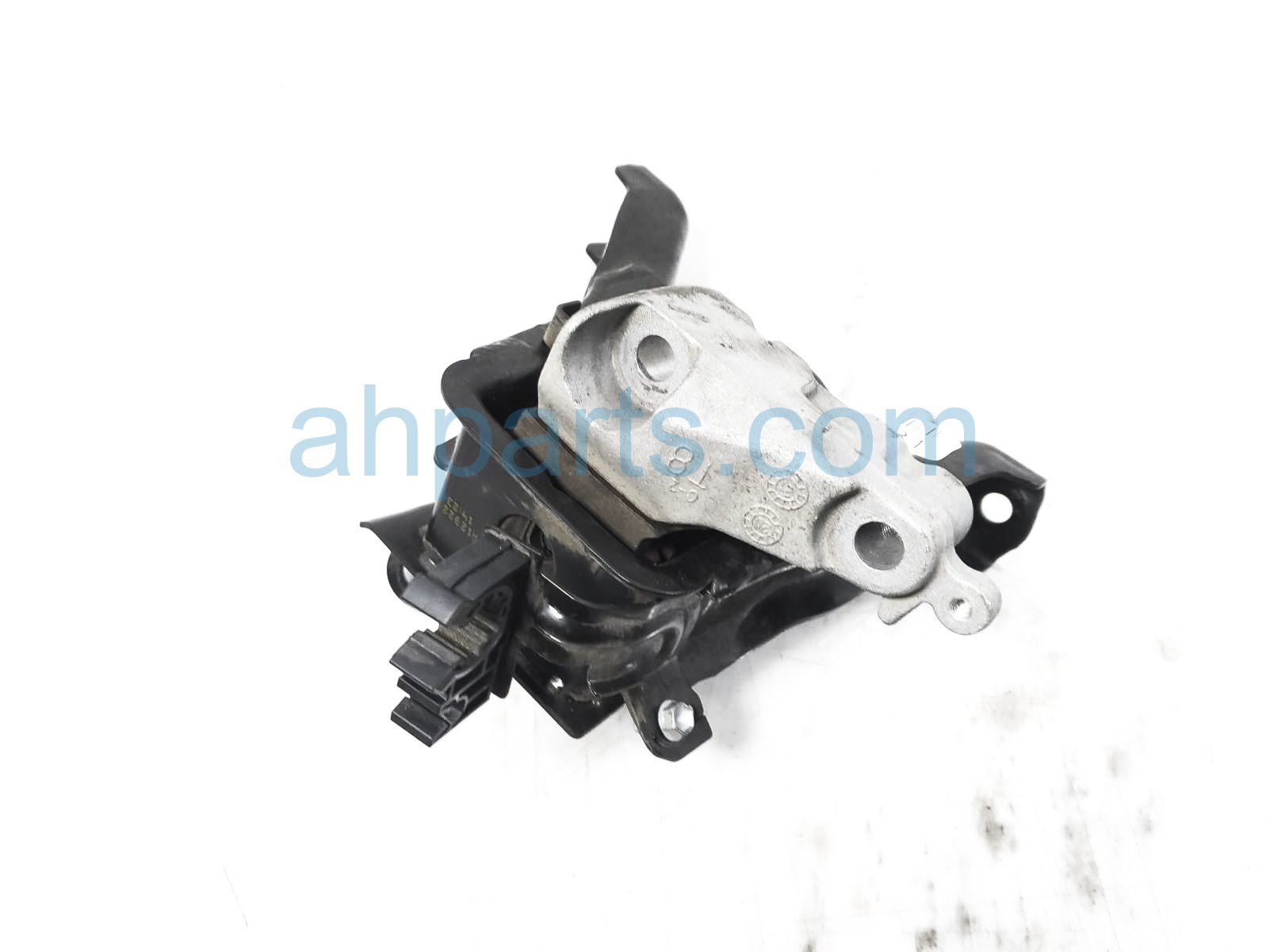 $75 Toyota RH ENGINE INSULATOR MOUNT - 2.0L FWD