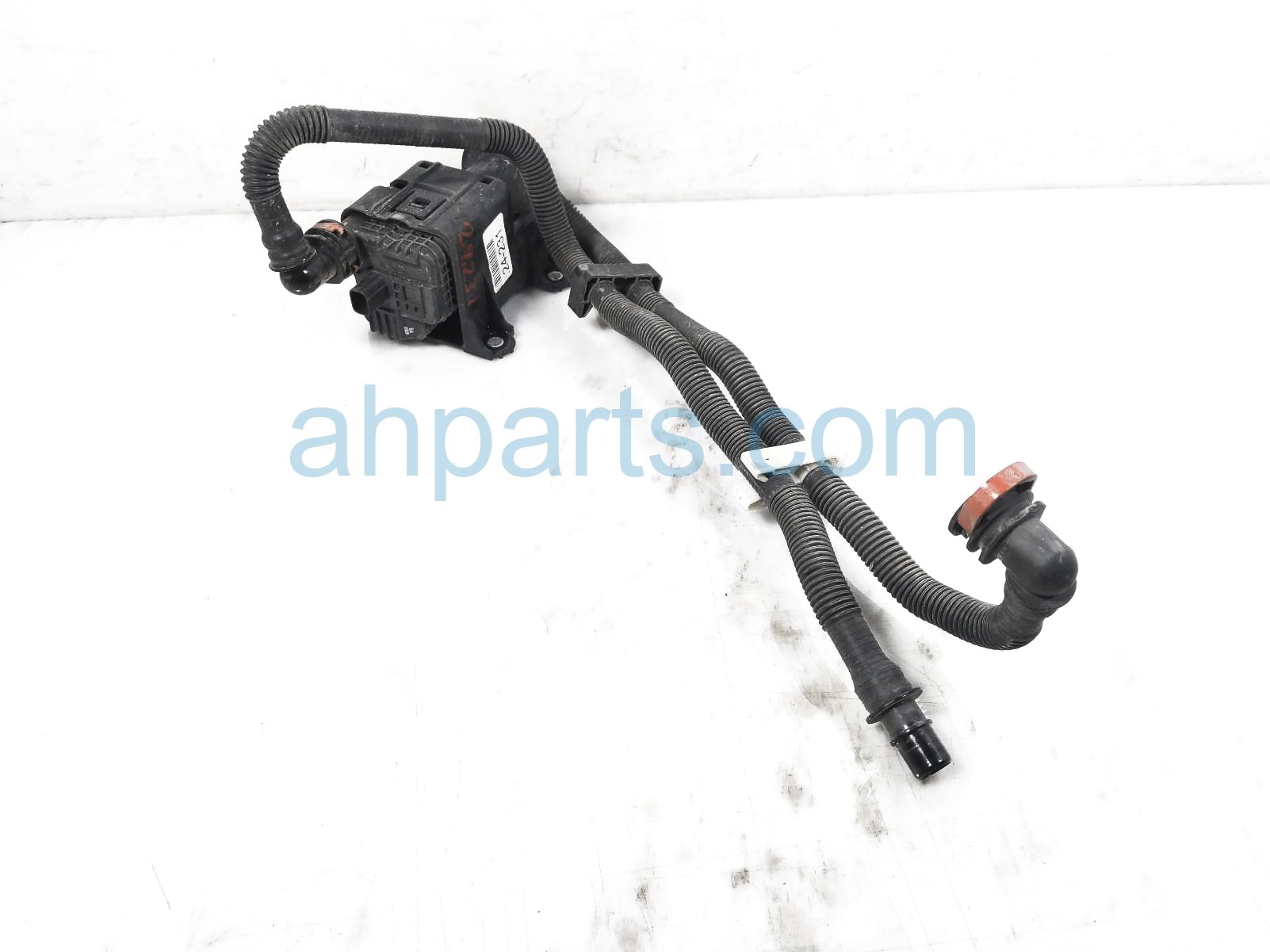 $149 Toyota FUEL VAPOR LEAK DETECTION PUMP