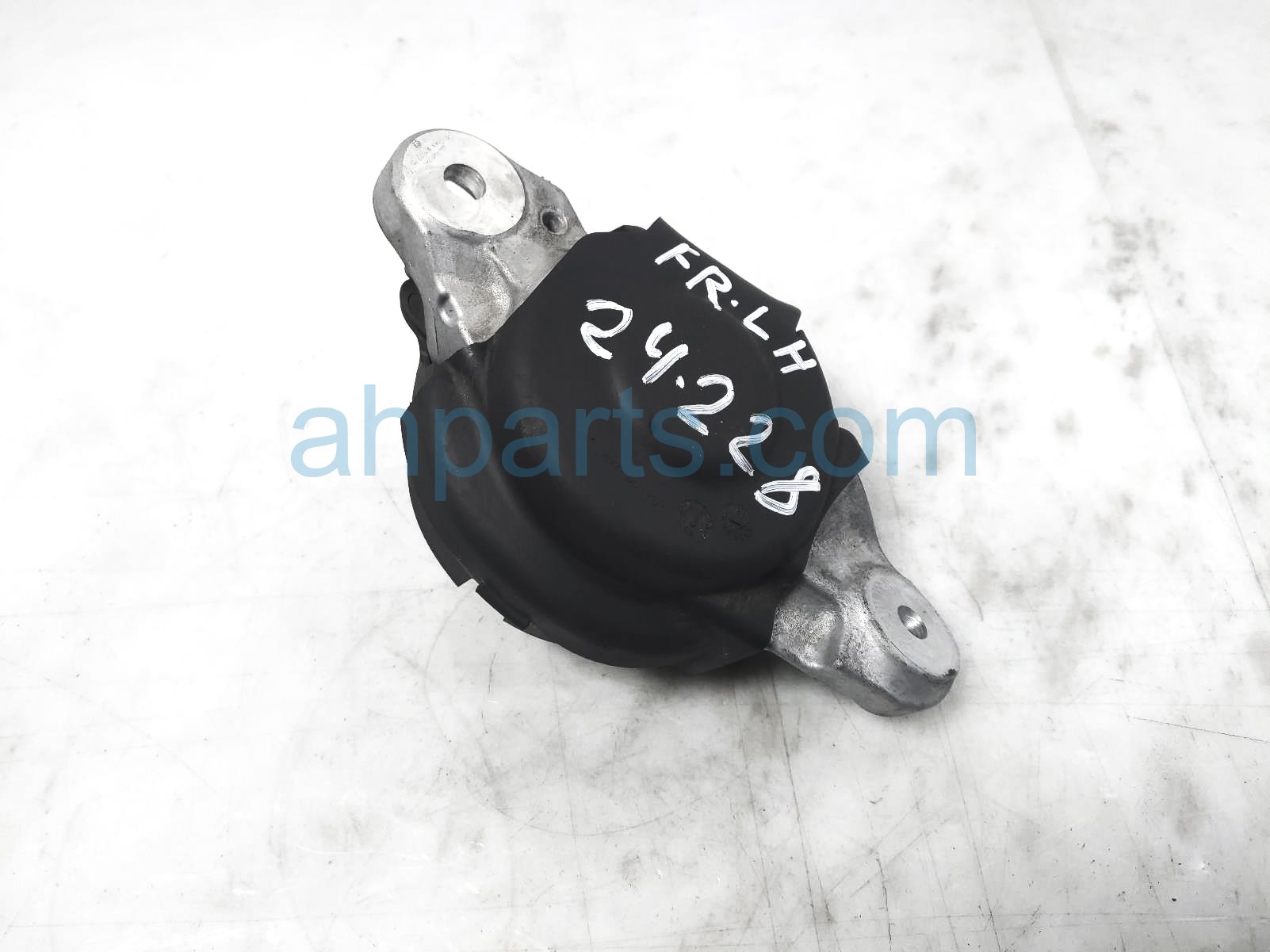 $99 Toyota LH SIDE MOTOR MOUNT - 2.4L RWD $99 Toyota LH SIDE MOTOR MOUNT - 2.4L RWD