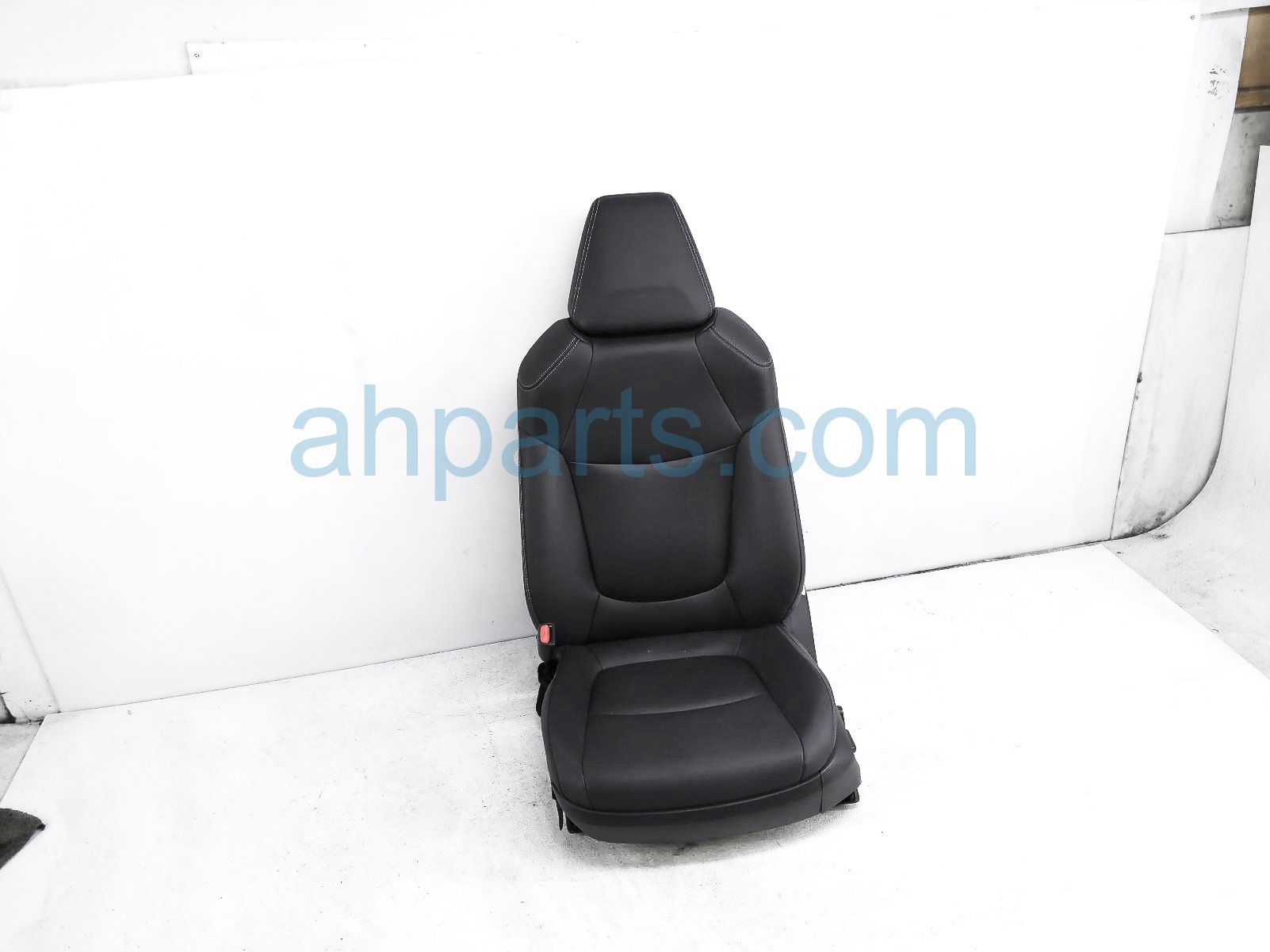 $299 Toyota FR/LH SEAT - BLACK - W/ AIRBAG $299 Toyota FR/LH SEAT - BLACK - W/ AIRBAG