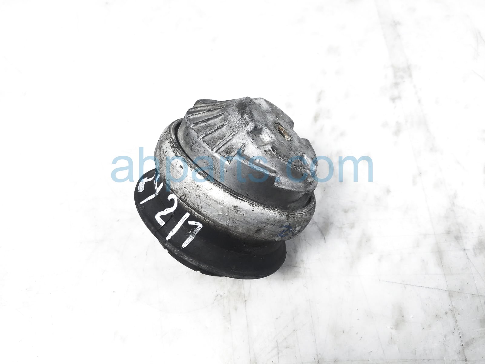 $49 Mercedes RH SIDE ENGINE MOUNT $49 Mercedes RH SIDE ENGINE MOUNT
