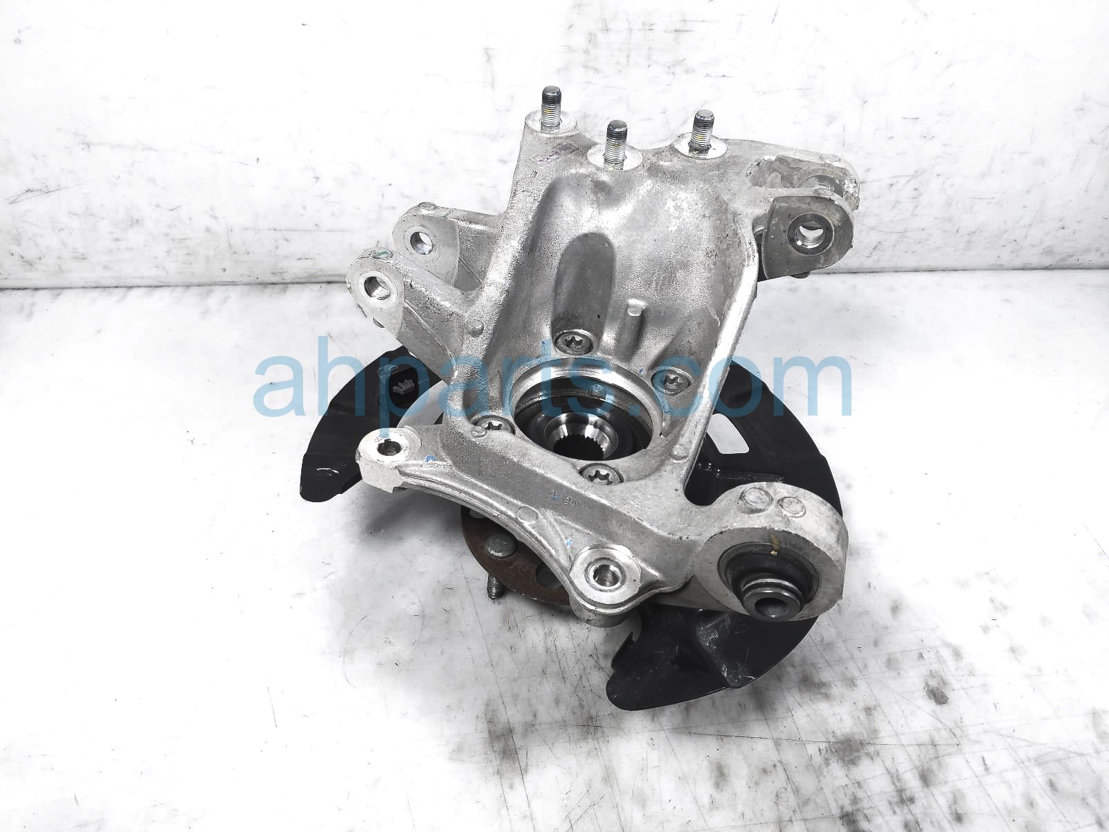 $150 Hyundai RR/LH SPINDLE KNUCKLE HUB - AWD $150 Hyundai RR/LH SPINDLE KNUCKLE HUB - AWD