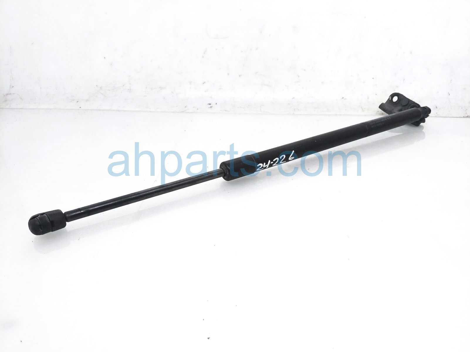 $15 Toyota RR/RH TAILGATE STRUT / LIFT CYLINDER $15 Toyota RR/RH TAILGATE STRUT / LIFT CYLINDER