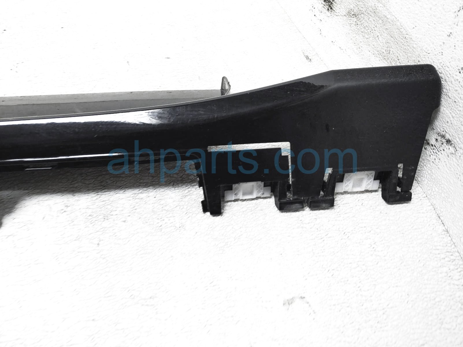 2024 Honda Prologue Rocker Trim Passenger Side Skirt / Molding - Black