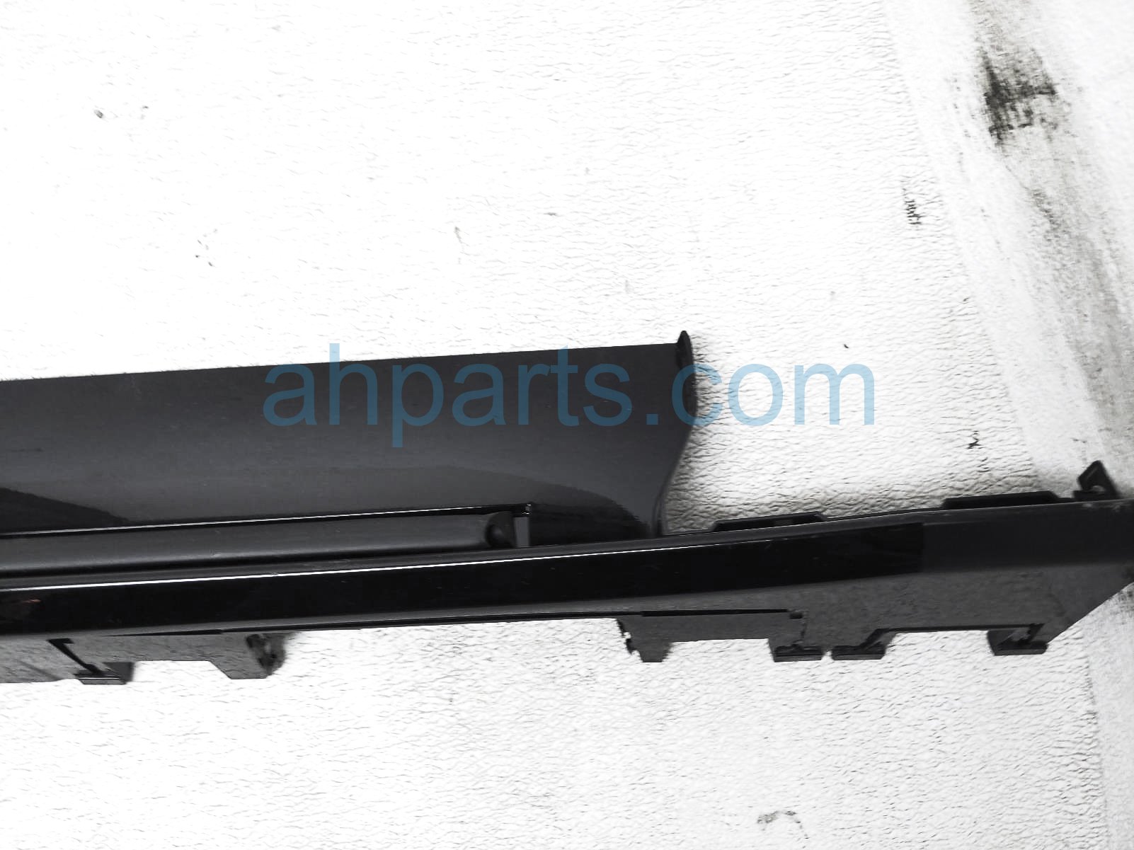 2024 Honda Prologue Rocker Trim Passenger Side Skirt / Molding - Black