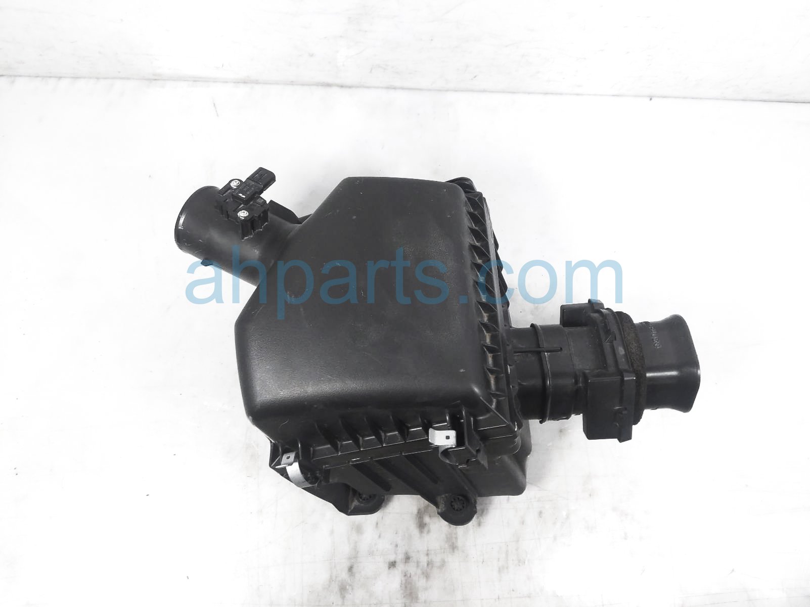 $399 Toyota LH AIR CLEANER BOX W/MASS AIRFLOW $399 Toyota LH AIR CLEANER BOX W/MASS AIRFLOW