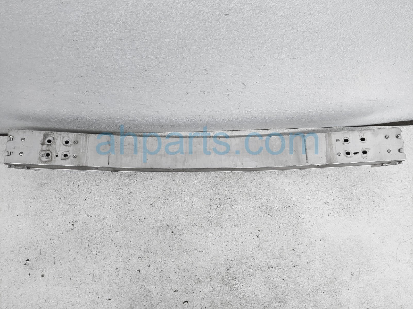 2021 Toyota Sienna Beam Front Bumper Upper Reinforcement Bar 52021-08050,