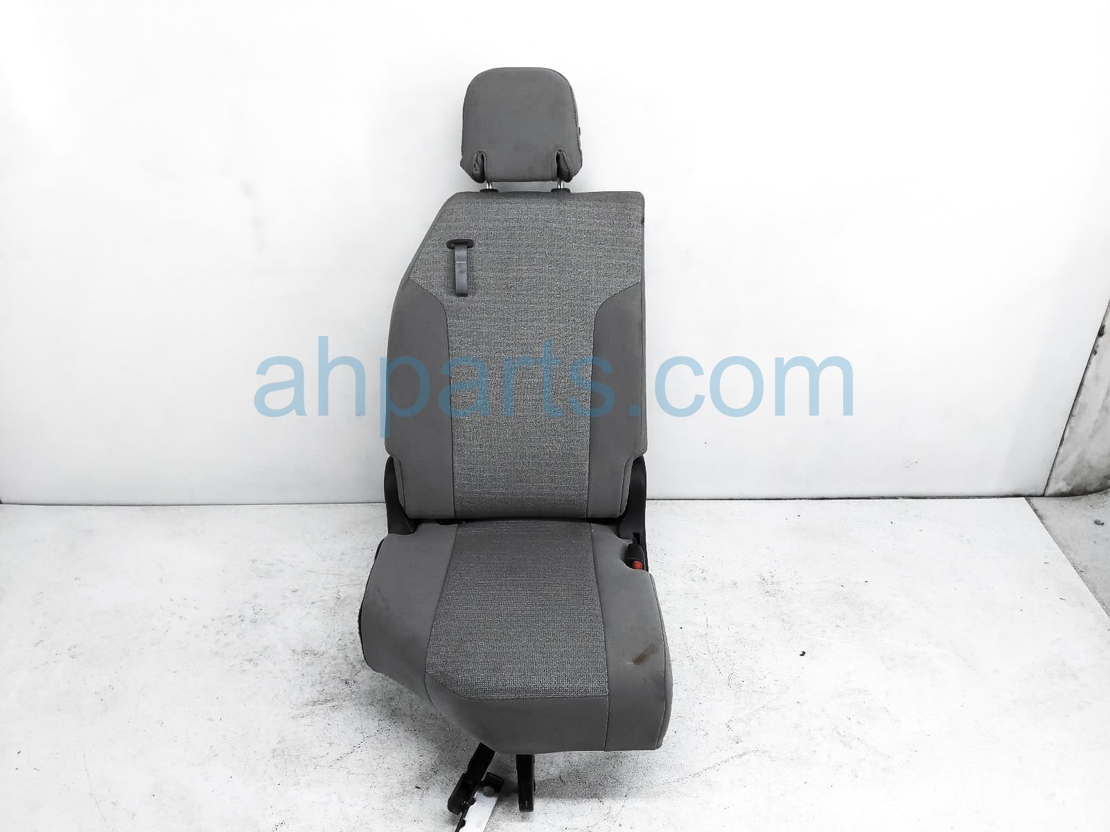 $299 Toyota 3RD ROW RH SEAT - GREY CLOTH $299 Toyota 3RD ROW RH SEAT - GREY CLOTH
