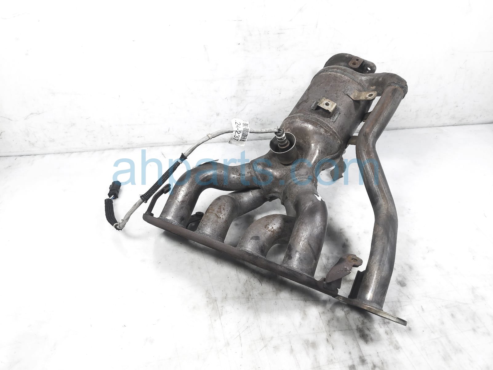 $225 Toyota EXHAUST MANIFOLD