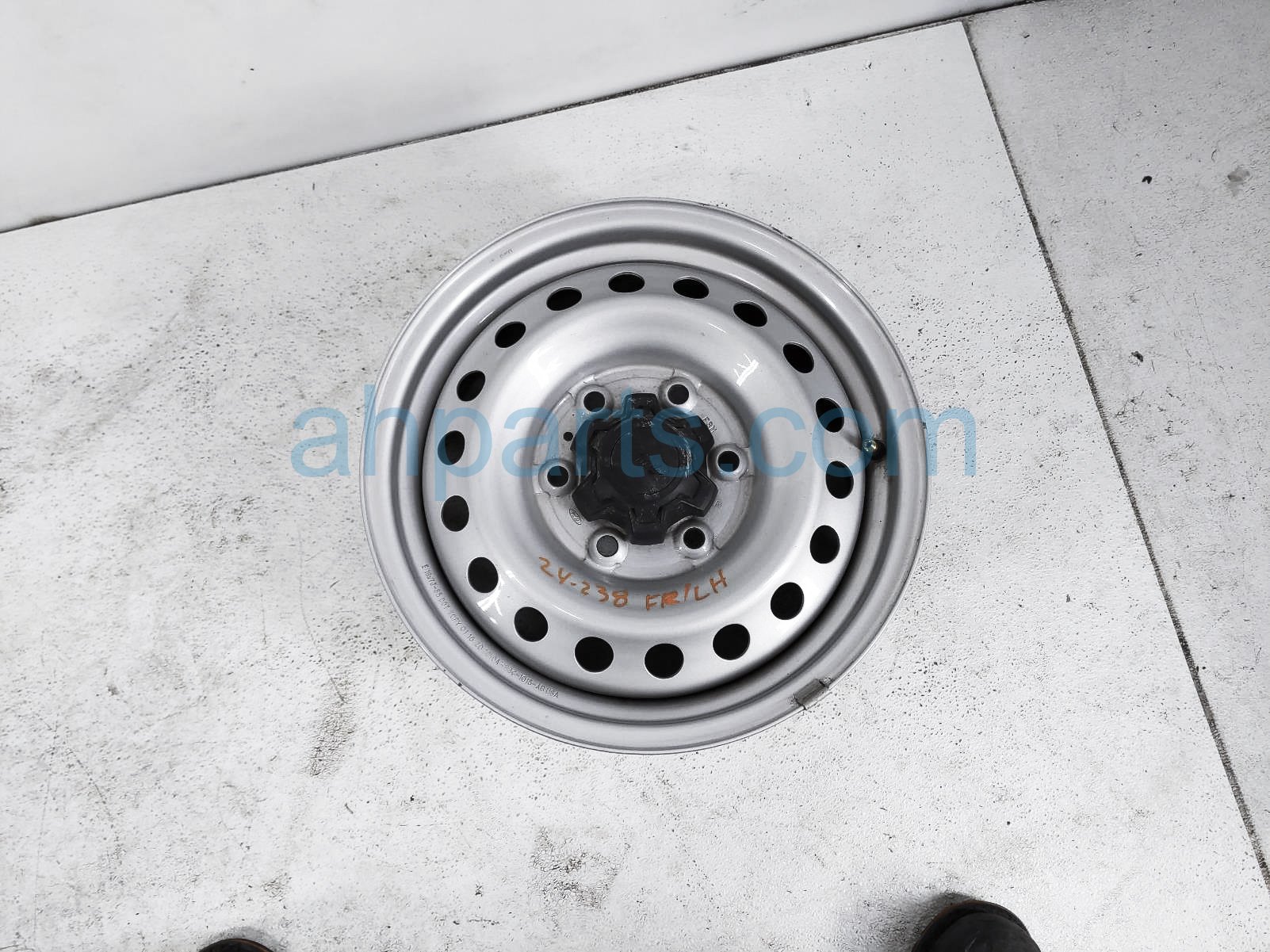 $99 Ford FR/LH WHEEL / RIM $99 Ford FR/LH WHEEL / RIM