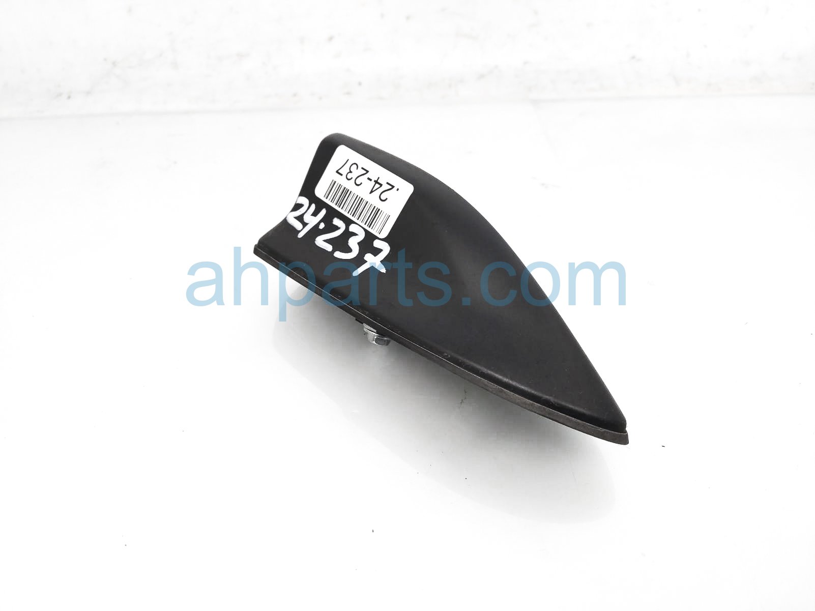 $99 Toyota ANTENNA - ROOF MTD - BLACK