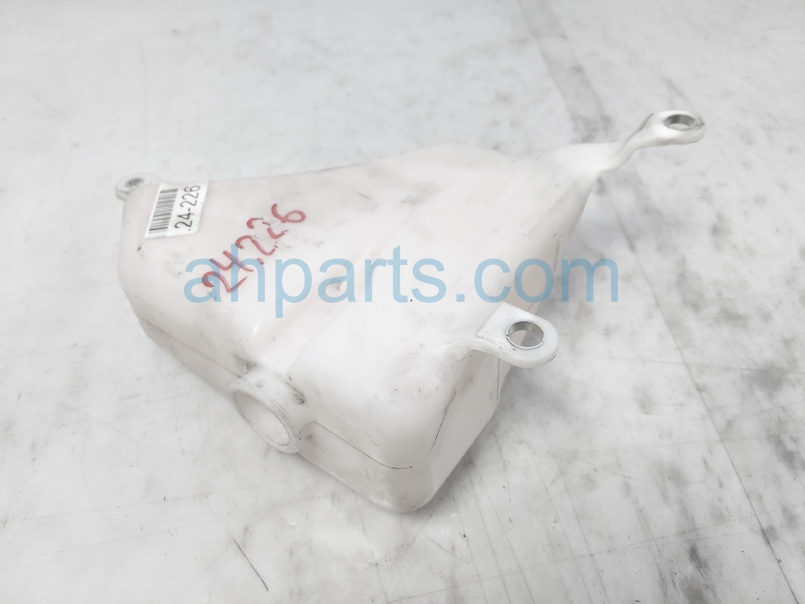 $30 Toyota COOLANT OVERFLOW RESERVOIR TANK $30 Toyota COOLANT OVERFLOW RESERVOIR TANK