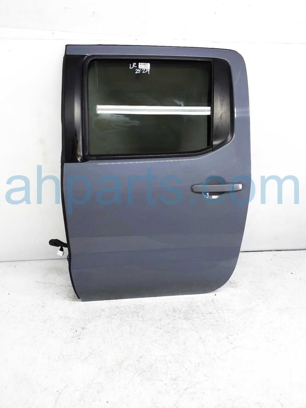 $900 Nissan RR/LH DOOR - GREY - NO INSIDE TRIM $900 Nissan RR/LH DOOR - GREY - NO INSIDE TRIM